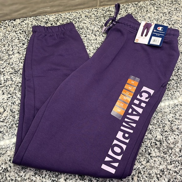 Champion Women’s Fleece Boyfriend Sweatpant- Size Medium- NWT - Picture 2 of 7